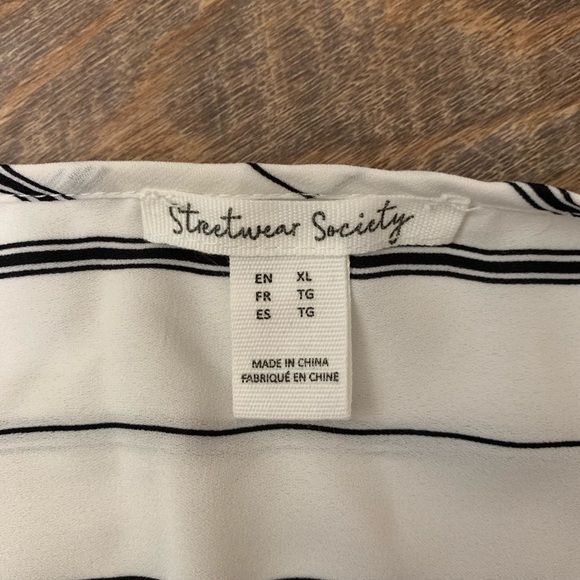 Streetwear Society | Sleeveless Striped Blouse - Picture 6 of 7